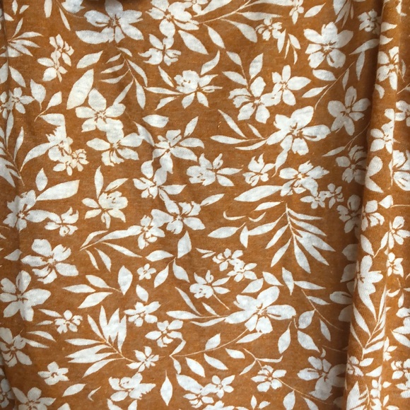 SOLD!!Cute Old Navy Top! Size Large! 😍 - Picture 5 of 6